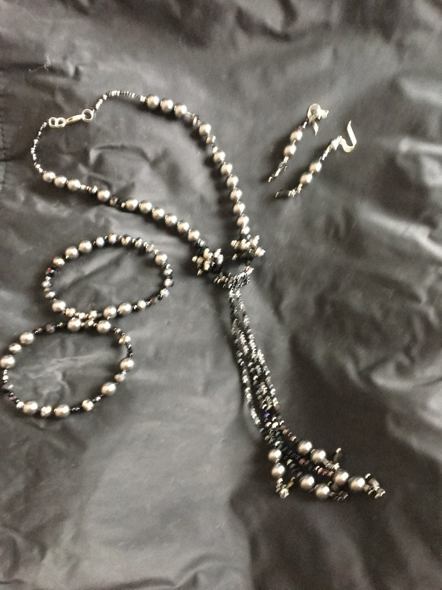 Necklace - RK Queen B elegant Jewelry