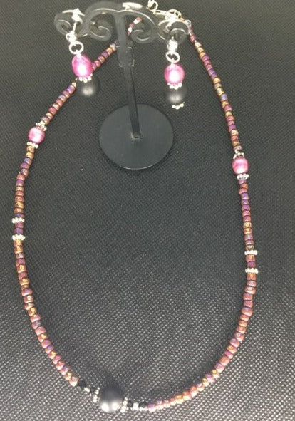 Original black and pink beaded necklace set