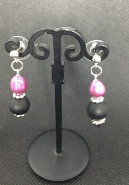 Original black and pink beaded necklace set