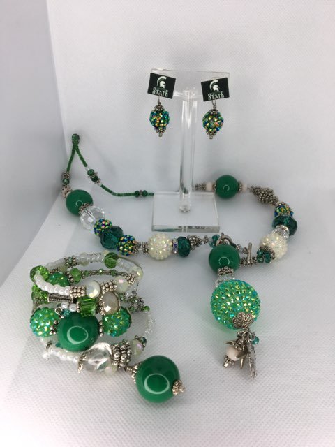 Michigan State beaded necklace earring set. - RK Queen B elegant Jewelry